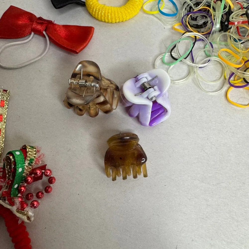 Goody Girls Hair Accessory Lot Claw Clips Bows Elastics Christmas Scrunchie